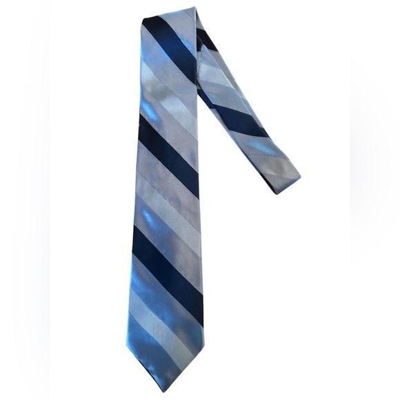 MICHAEL KORS MENS TIE Lt. Blue/Navy STRIPED 3.5 X 61 - Picture 1 of 5